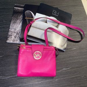 Micheal Kors Hot Pink Crossbody Bag